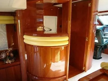 Hotel en barco Divina Ibiza